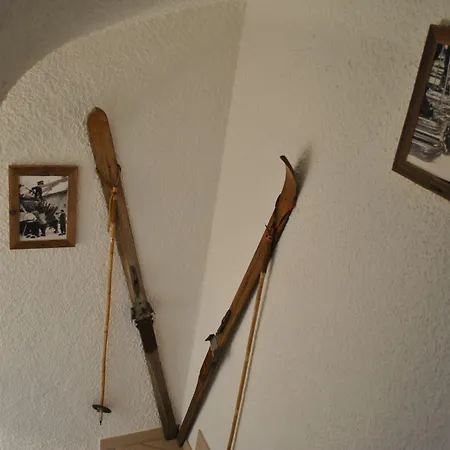 Bed and Breakfast Les Petits Melezes Κρανς Μοντάνα