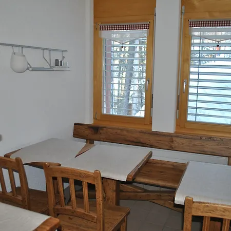 Les Petits Melezes Bed and Breakfast