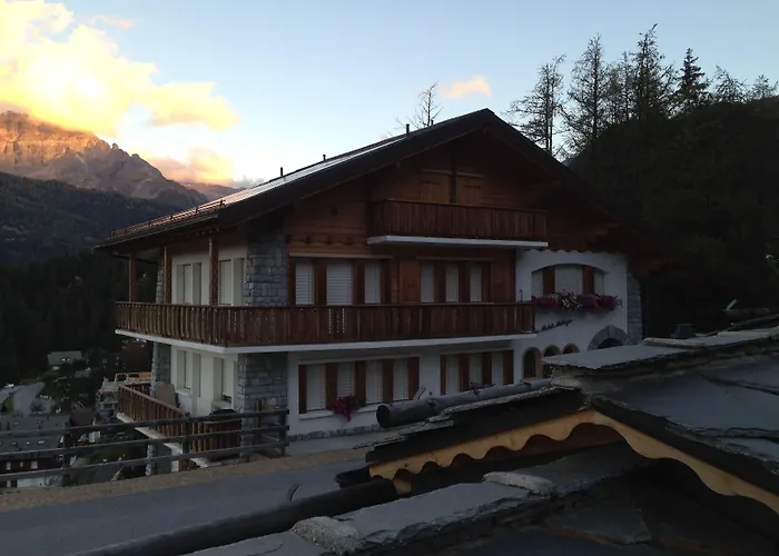 Les Petits Melezes Bed and Breakfast