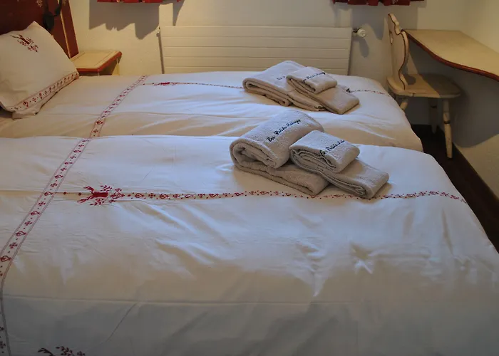 Les Petits Melezes Bed and Breakfast 4*