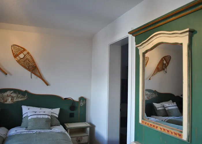 Bed and Breakfast Les Petits Melezes 4*