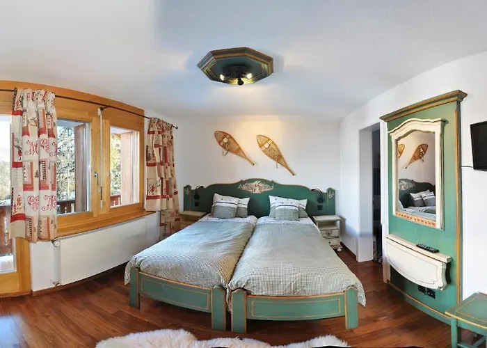 Bed and Breakfast Les Petits Melezes 4*