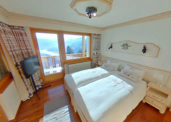 Bed and Breakfast Les Petits Melezes 4*