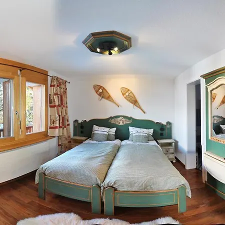 Bed and Breakfast Les Petits Melezes 4*